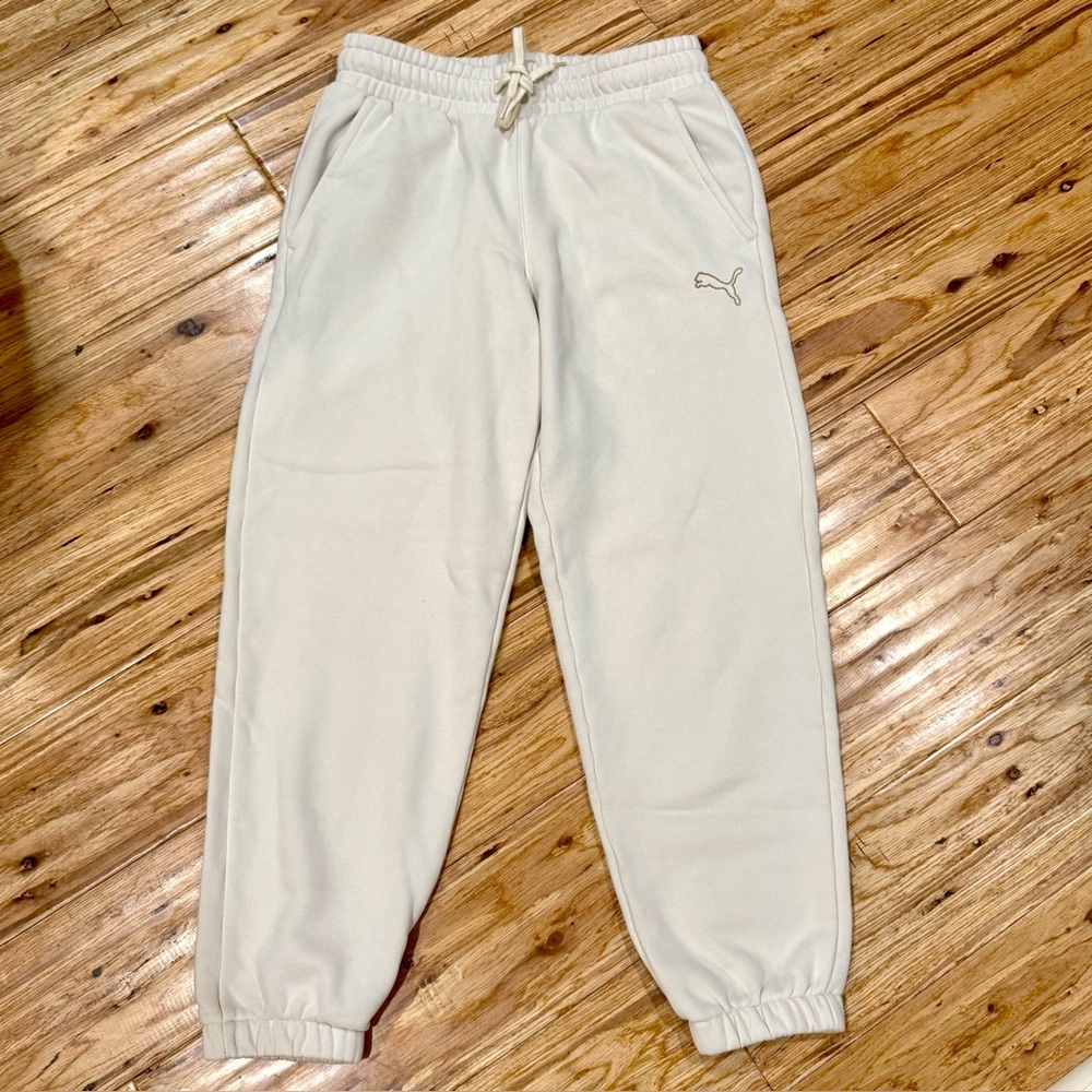 NWOT Puma Joggers - women’s Small